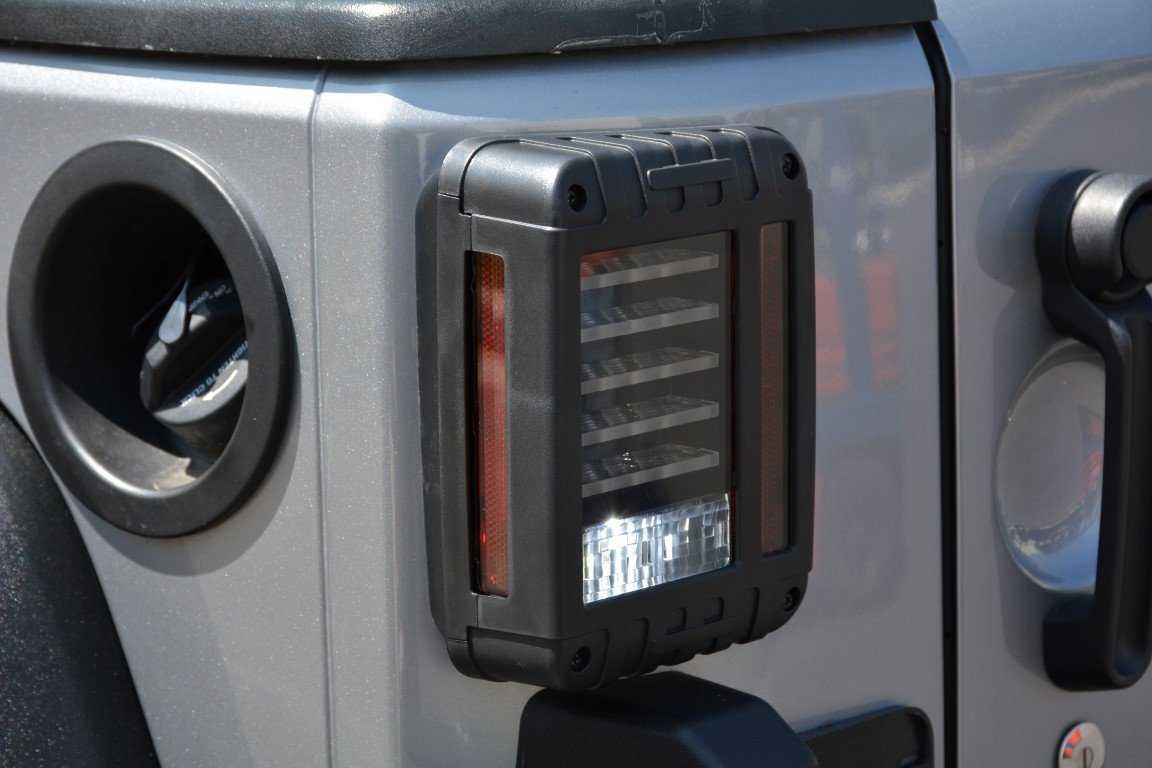 DV8 Off Road, DV8 Off Road LED Tail Light Jeep Wrangler JK (2007-2018) Horizontal / Hexagonal